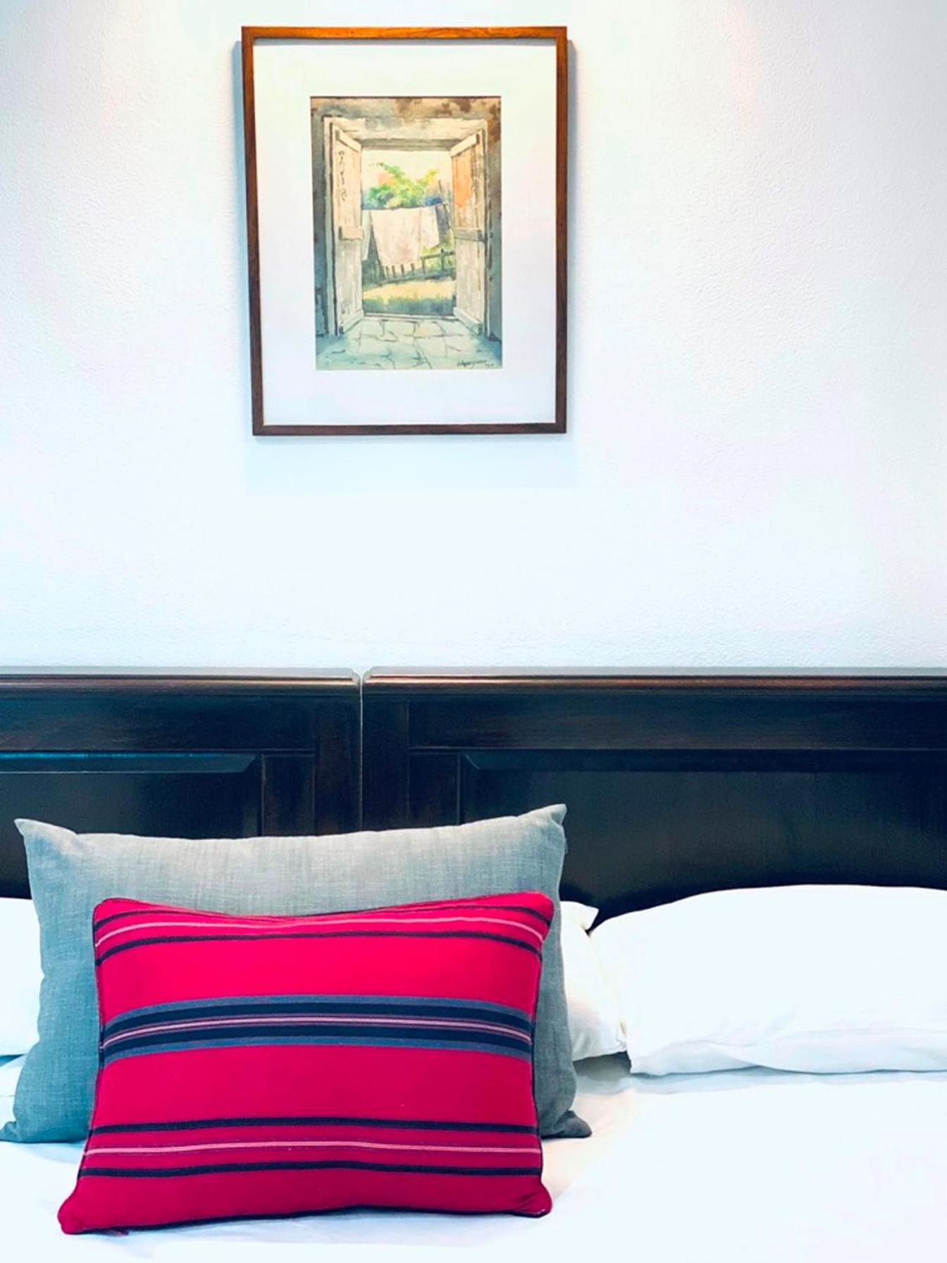 Hotel Ketan Пуне Екстер'єр фото